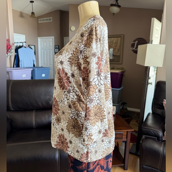 Emily Daniels brown, tan & white 3/4 sleeves blouse-size L - Picture 7 of 9